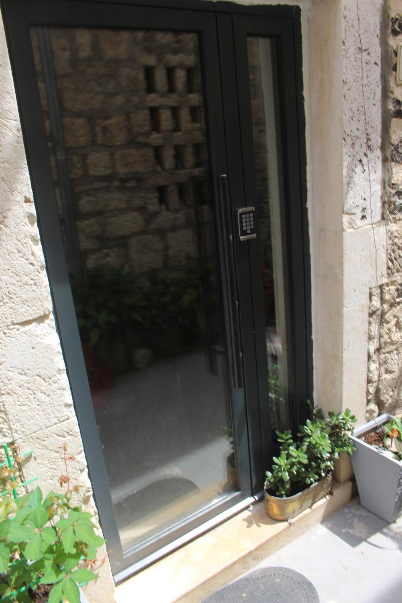 Street Garden Apartment Hvar Town Esterno foto