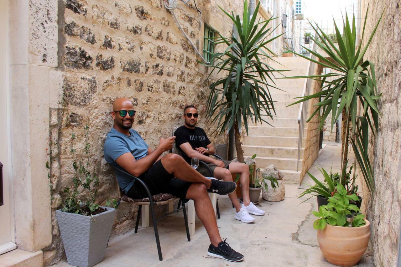 Street Garden Apartment Hvar Town Esterno foto