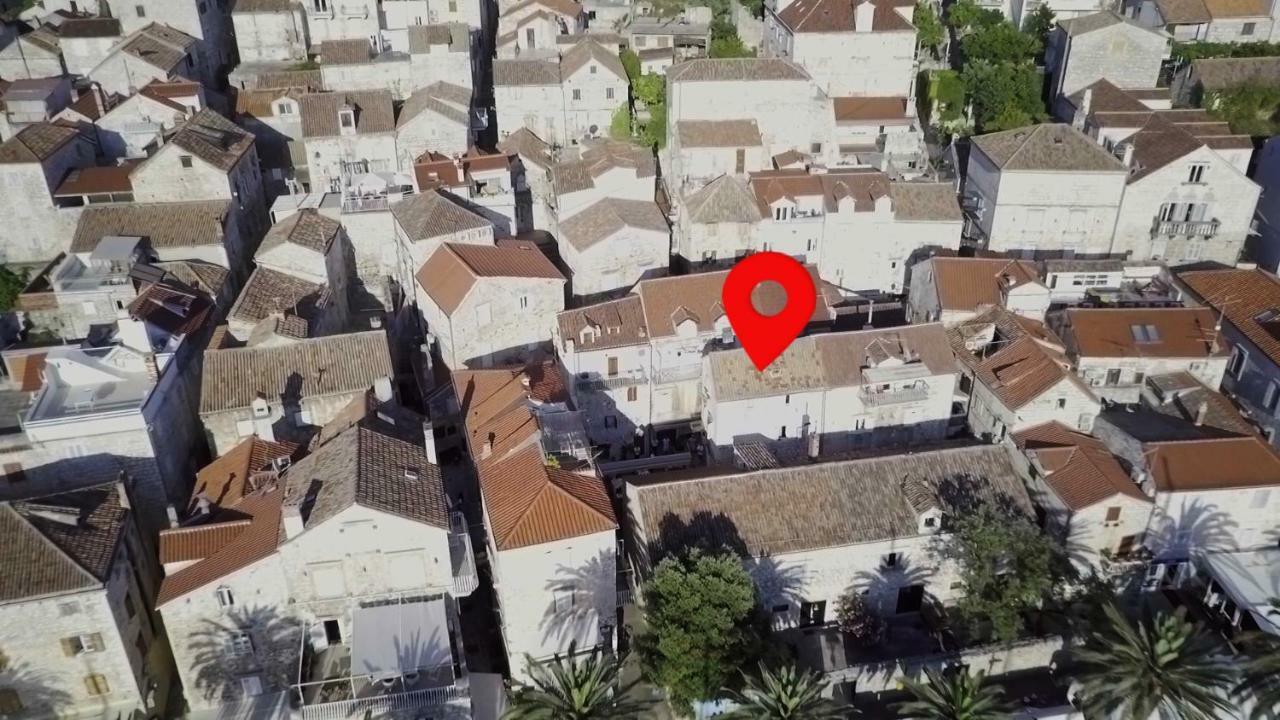Street Garden Apartment Hvar Town Esterno foto